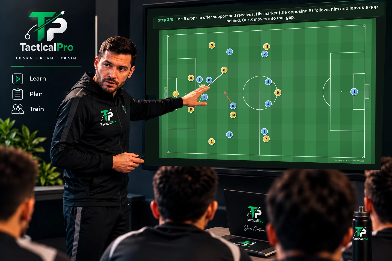 Illustration of a coach explaining a play to the team in TacticalPro's projector mode